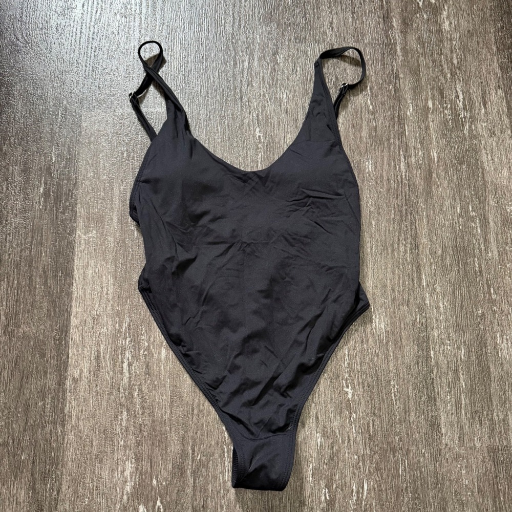 Holipick One Piece Swimsuit Women‎ Size M Black High Cut Thong V Neck
